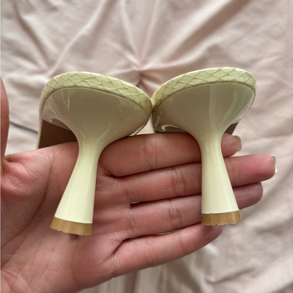 Zara Animal Print Sandals in Vanilla Yellow - Picture 5 of 5